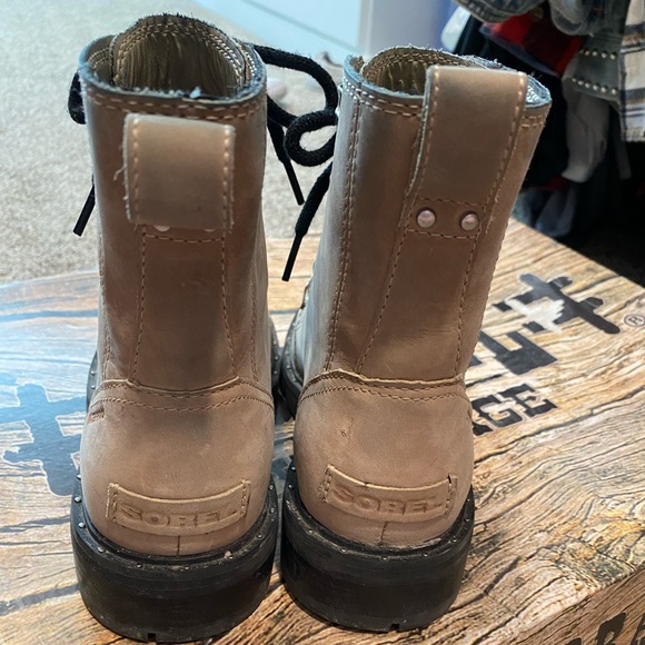 Sorel boots. Womens size 6. Bought last Christmas. So comfy. Waterproof. - Picture 2 of 4